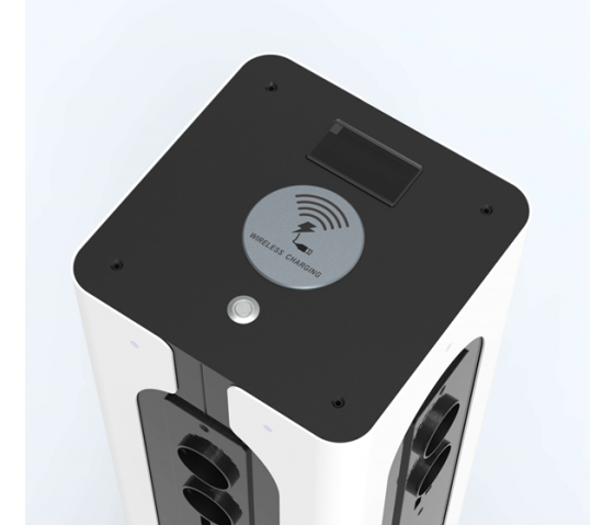 Wiederaufladbarer PowerTower 17 mit 8x 230V & 8x USB-A & 1x drahtlosen Anschlüssen