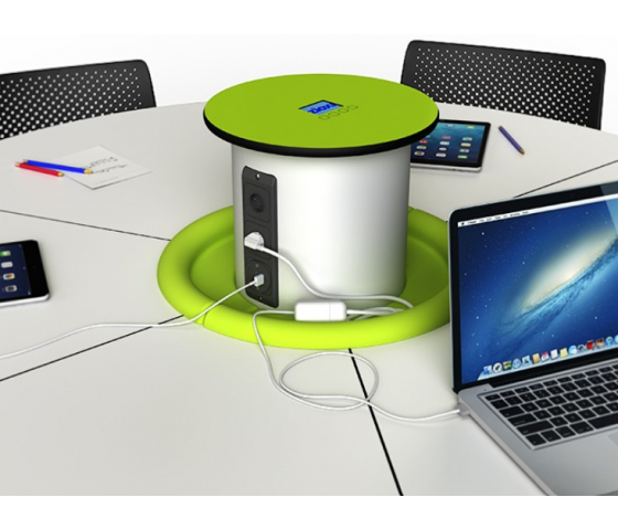 Zioxi Wiederaufladbarer powerHub 5 - 4 Steckdosen / 2x USB-A / 2x USB-C Anschlüsse - 1800 Wh Akkukapazität