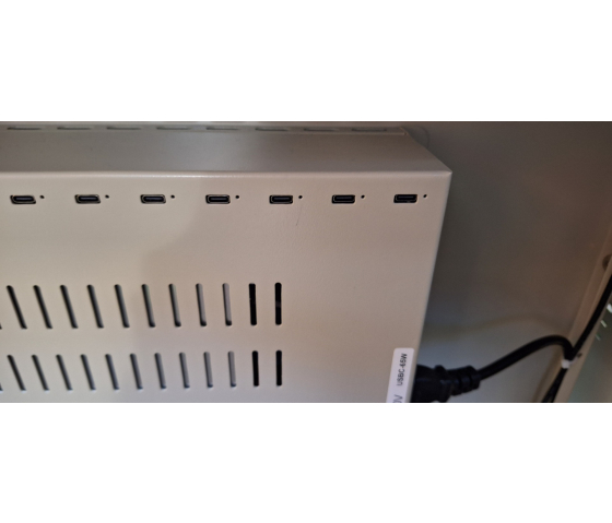 ID32UC USB-C Ladewagen für 32 mobile Geräte bis 15,6 Zoll